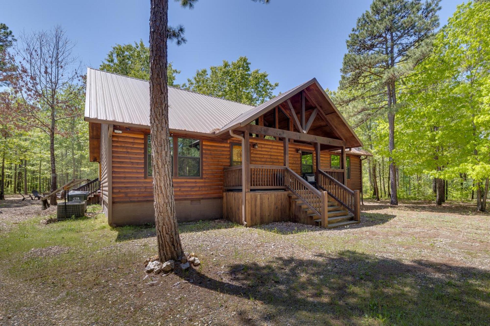 Cross Timbers Cabin On The Grove'S 25-Acres Broken Bow Esterno foto