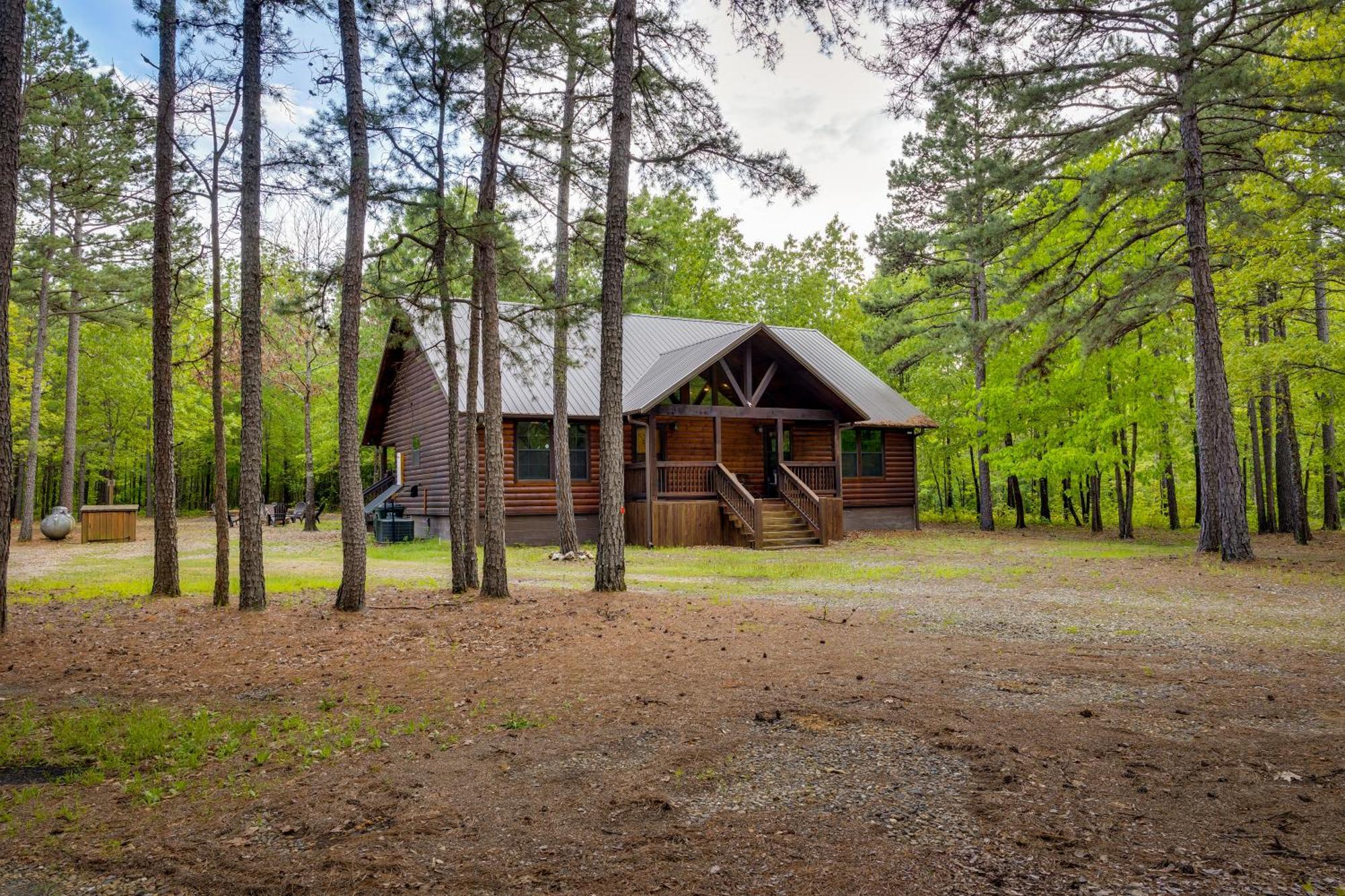 Cross Timbers Cabin On The Grove'S 25-Acres Broken Bow Esterno foto